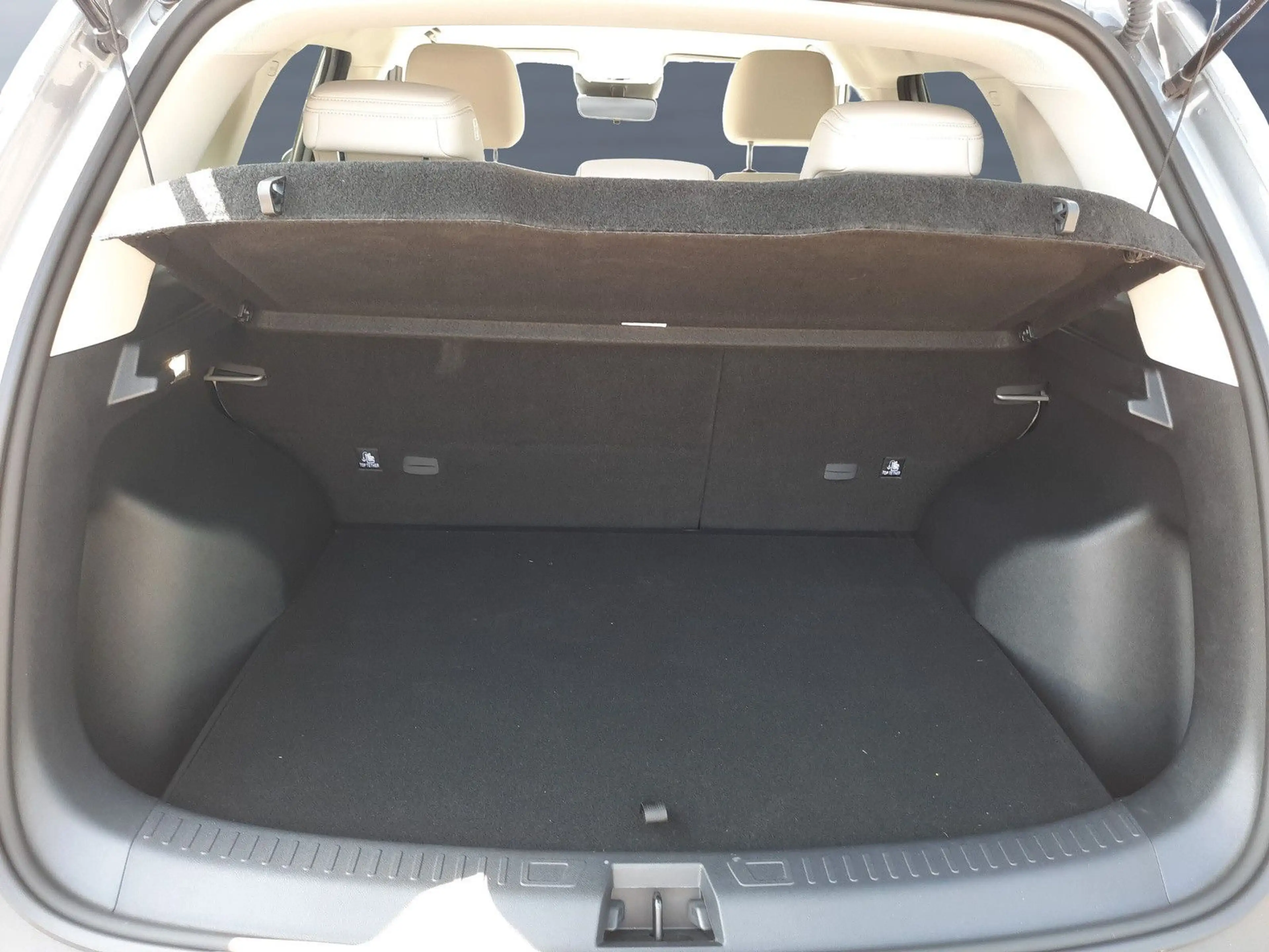 BYD Atto 2 DM-i Boost Navi LED — photo 10