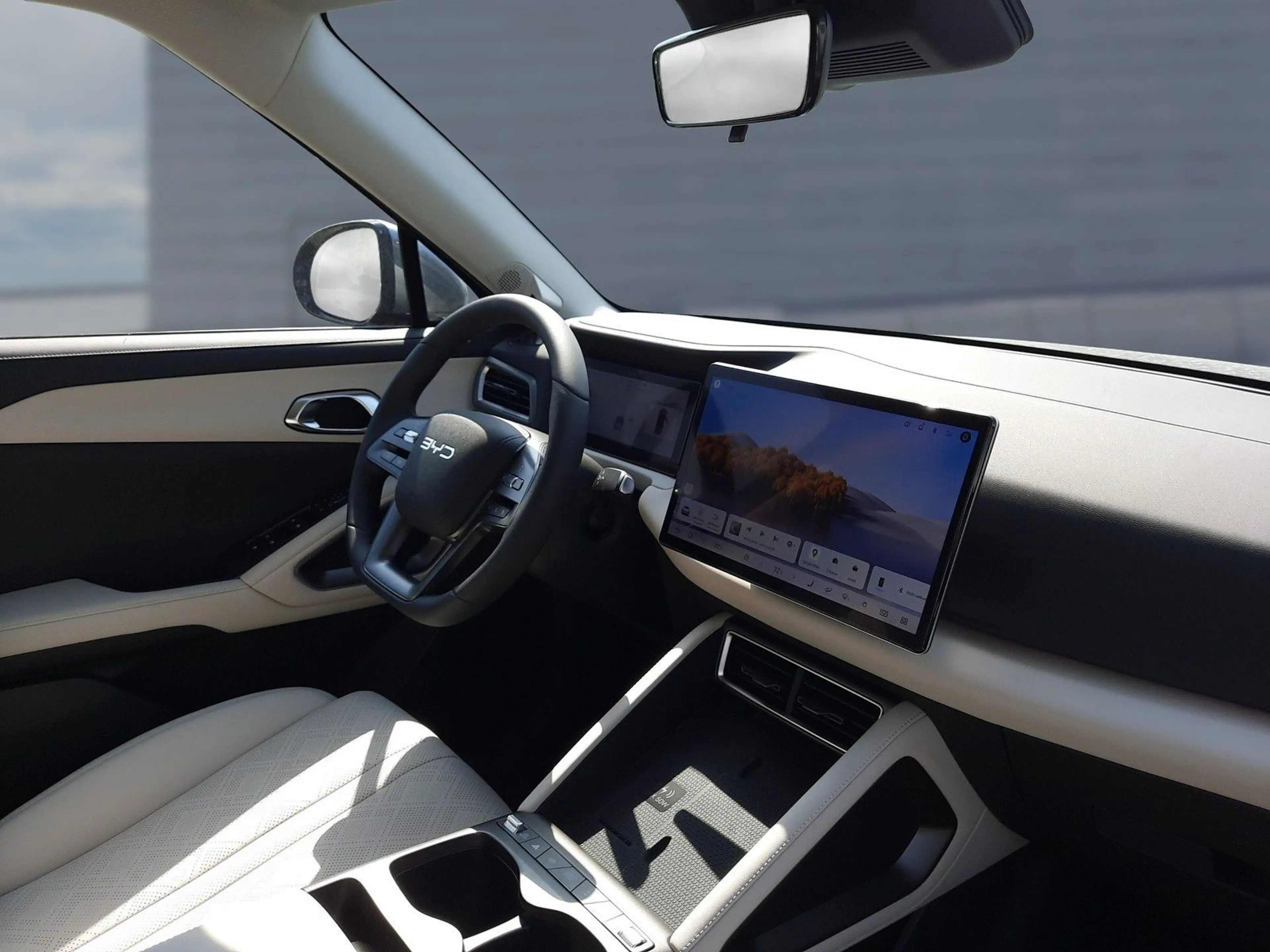 BYD Atto 2 DM-i Boost Navi LED — photo 15