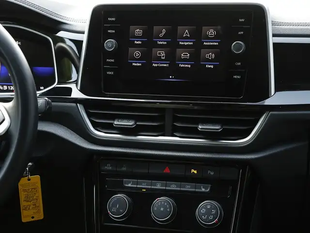 Volkswagen T-Roc view 14