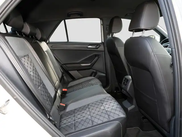 Volkswagen T-Roc view 12