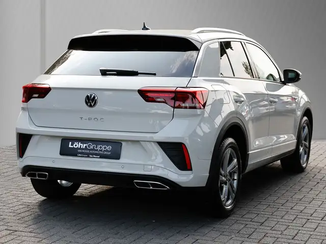 Volkswagen T-Roc view 6