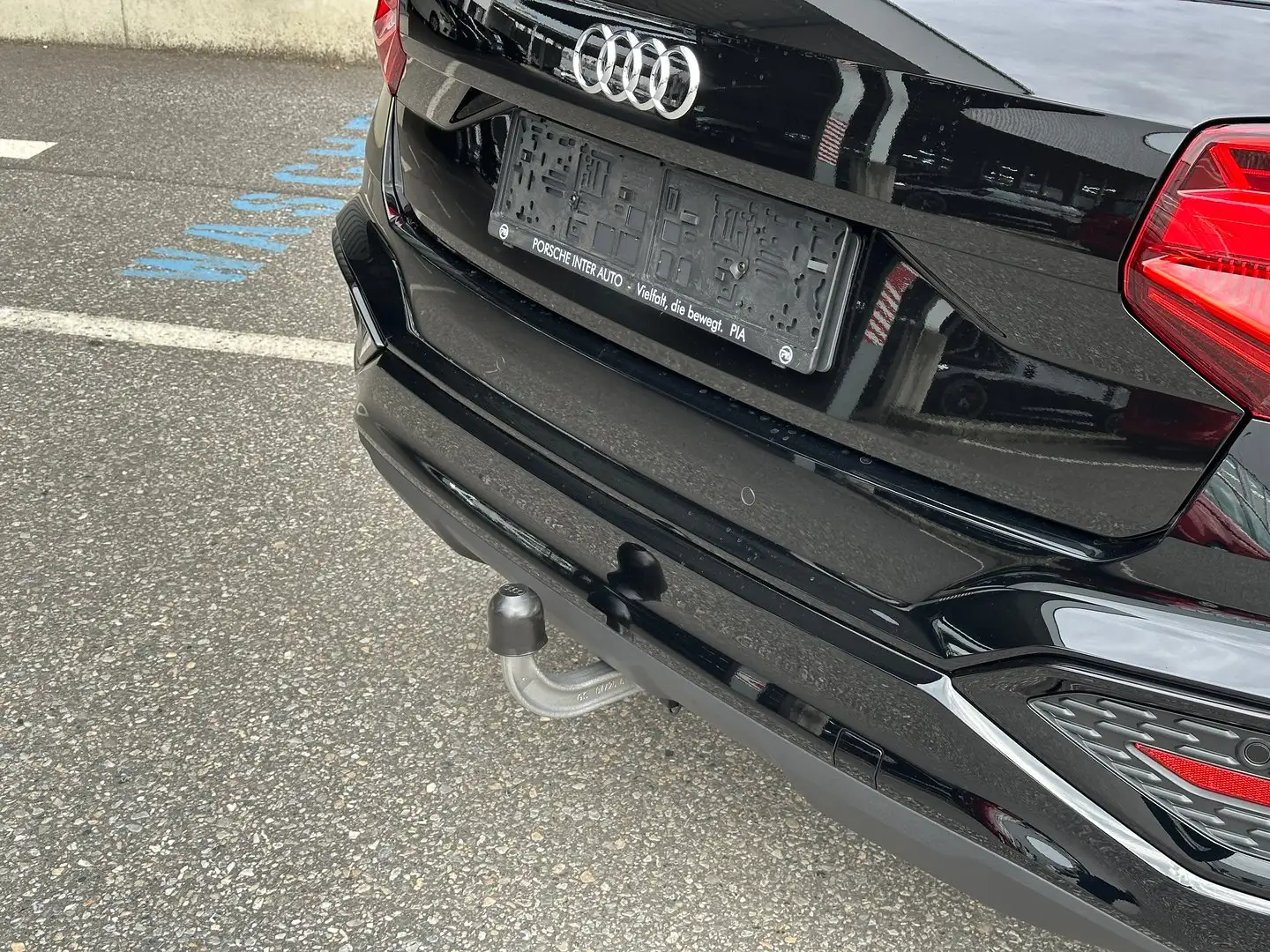 Audi Q2 30 TFSI admired Schwarz - 2