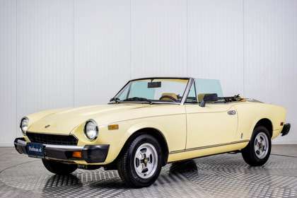 Fiat 124 Spider 2000 Injection