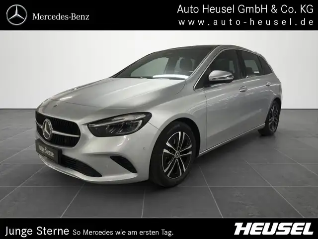 Mercedes-Benz B 250 4M Progressive AUT Kam. KeyLess KlimaA LED