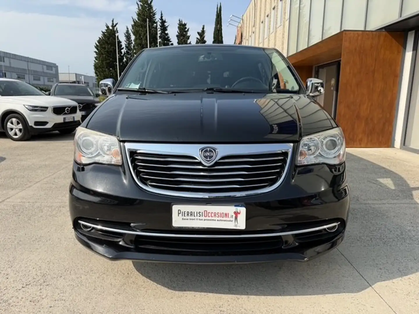 Lancia Voyager Voyager V 2.8L Platinum 178cv auto Schwarz - 1