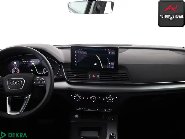 Audi Q5 view 9
