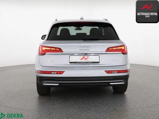 Audi Q5 view 4