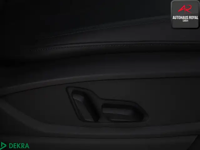 Audi Q5 view 12