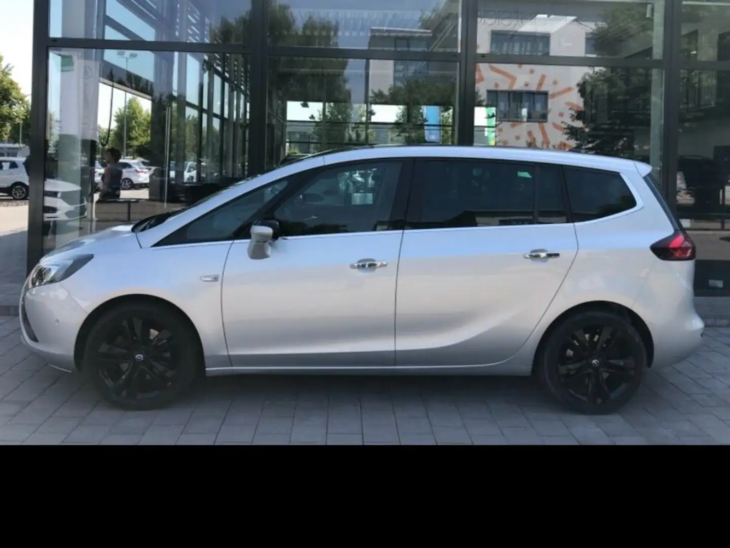 Opel Zafira Tourer 2,0 CDTI Ecotec Cosmo Aut. Silber - 2