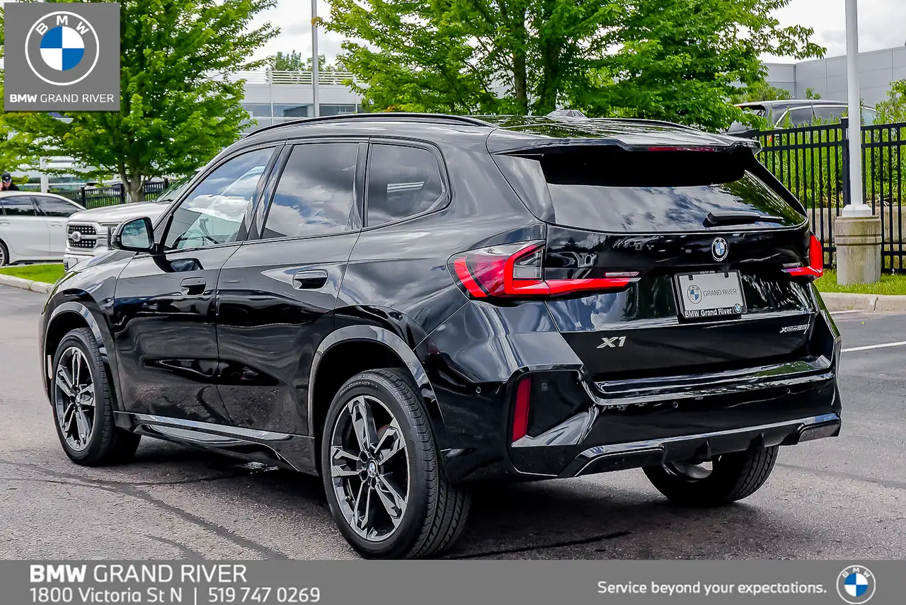 BMW X1 photo BMW X1