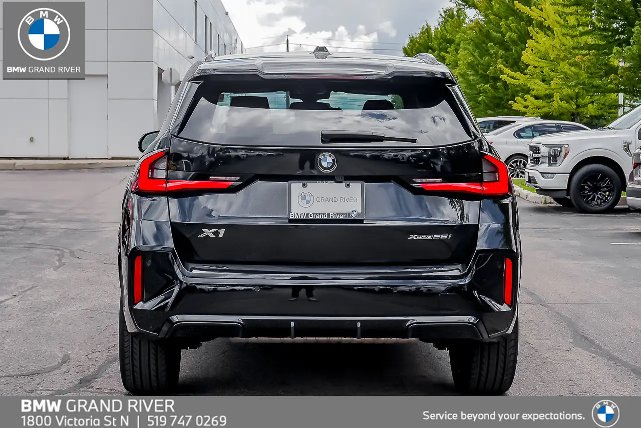 BMW X1 photo BMW X1