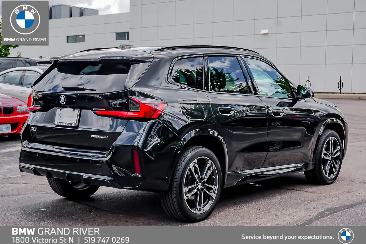 BMW X1 photo BMW X1