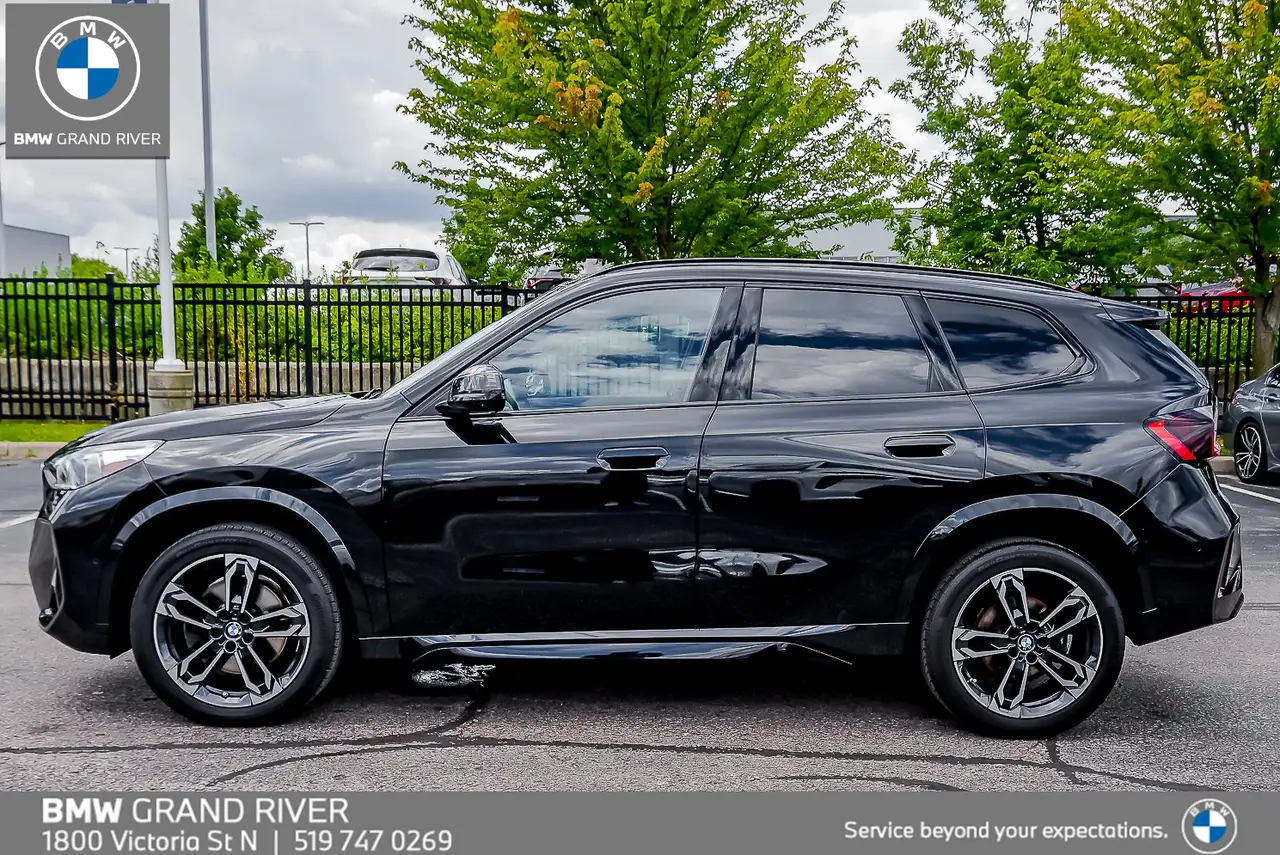 BMW X1 photo BMW X1