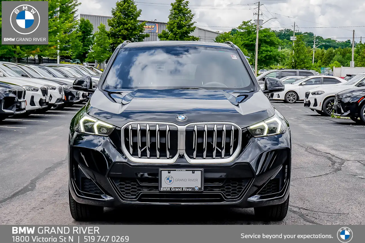 BMW X1 photo BMW X1
