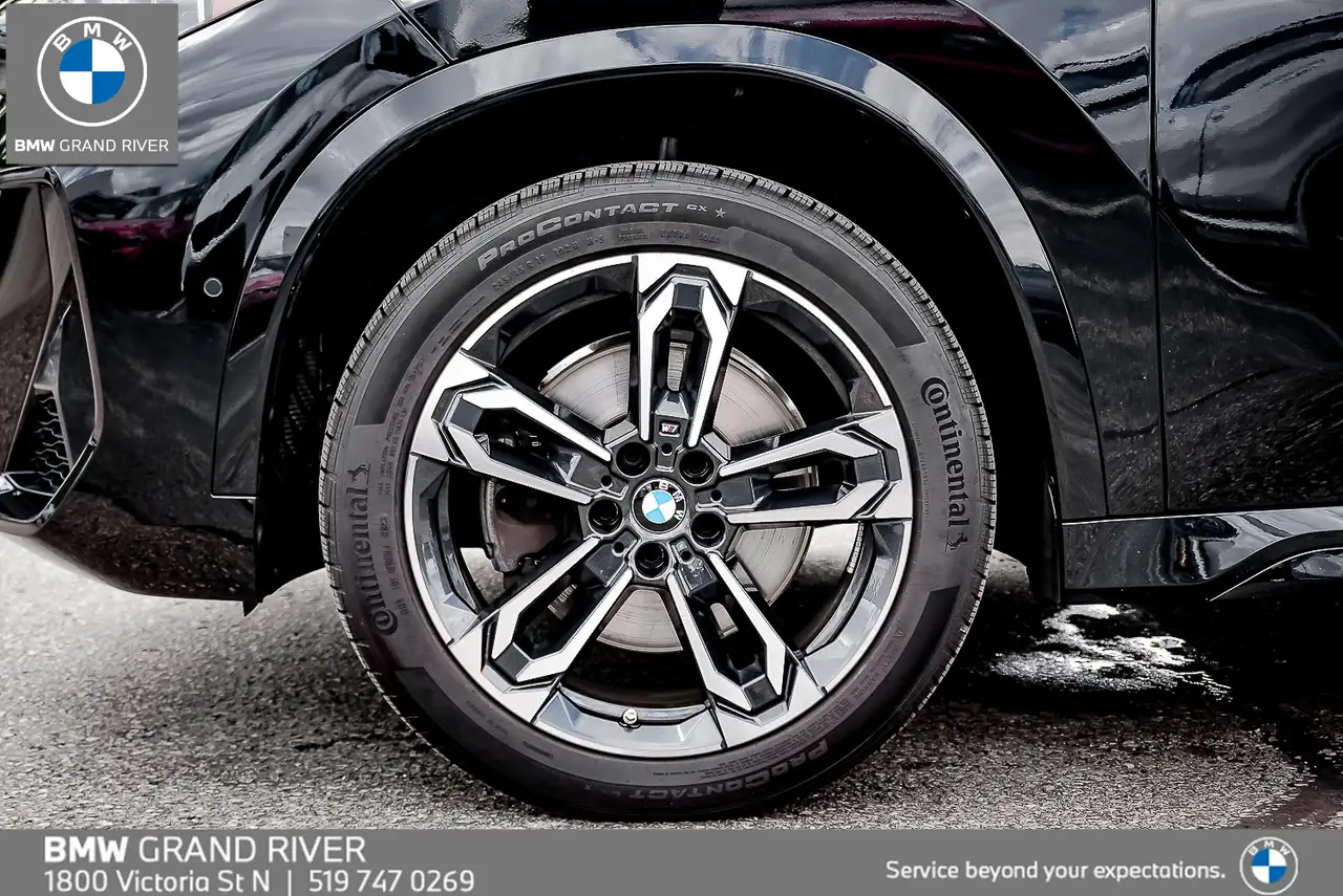 BMW X1 photo BMW X1
