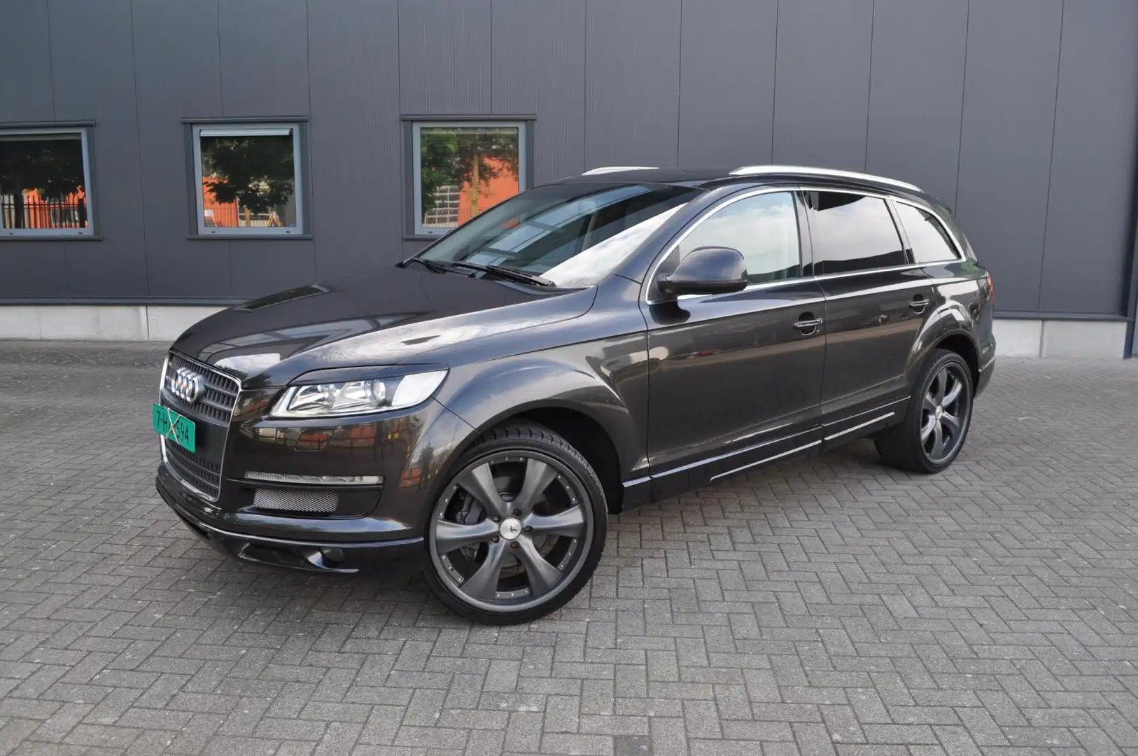 Audi Q7 4.2 FSI quattro 4+2, full option, netto € 17.500, Noir - 2