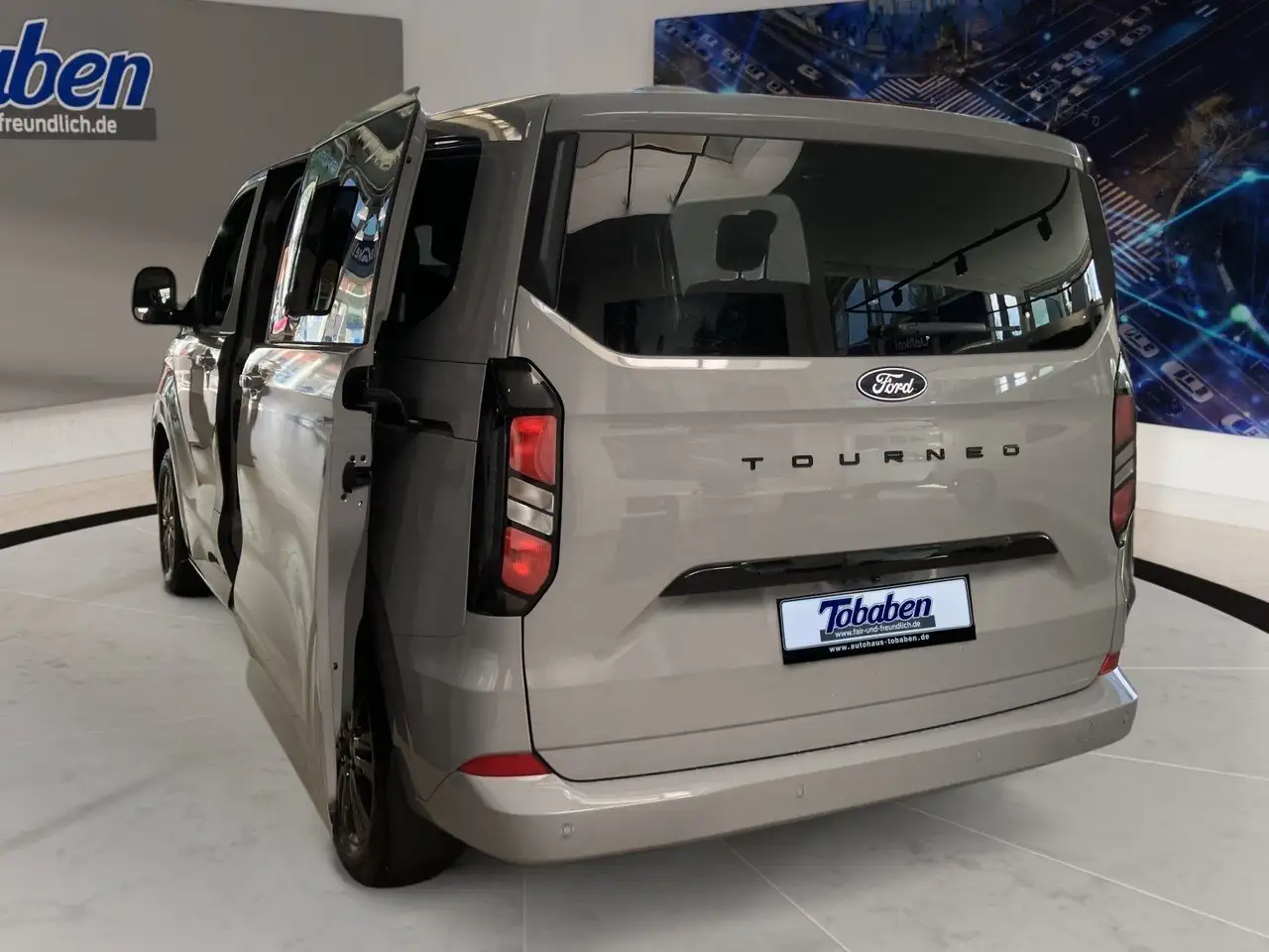 Ford Tourneo Custom 2026 — фото 6