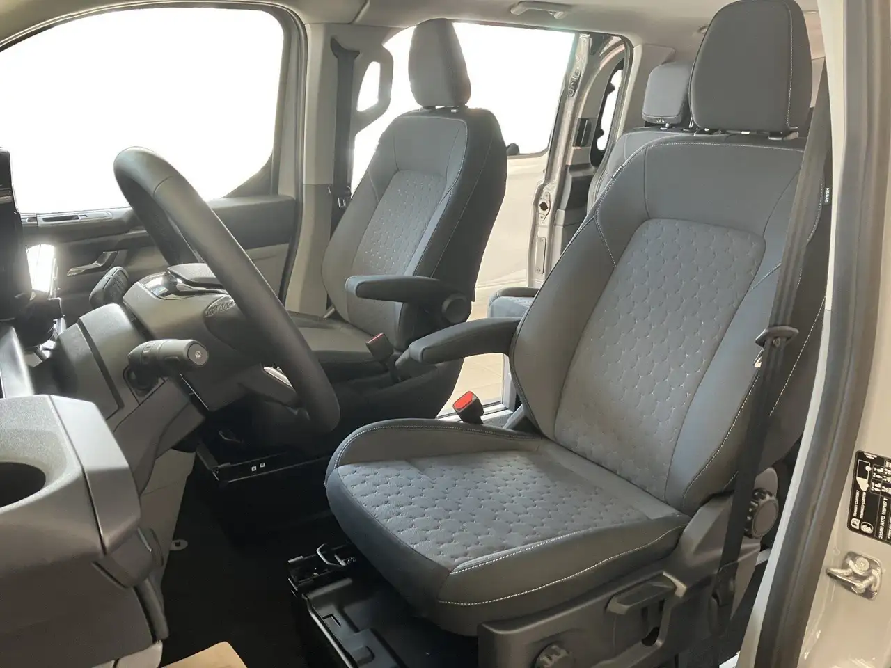 Ford Tourneo Custom 2026 — фото 14