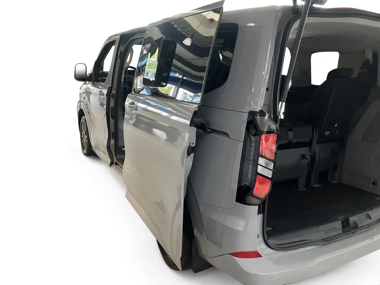 Ford Tourneo Custom 2026 — фото 9