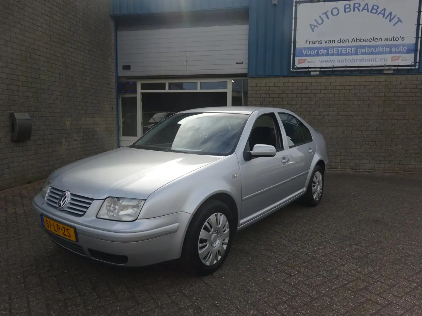 Volkswagen Bora 1.6-16V Comfortline Grijs - 1