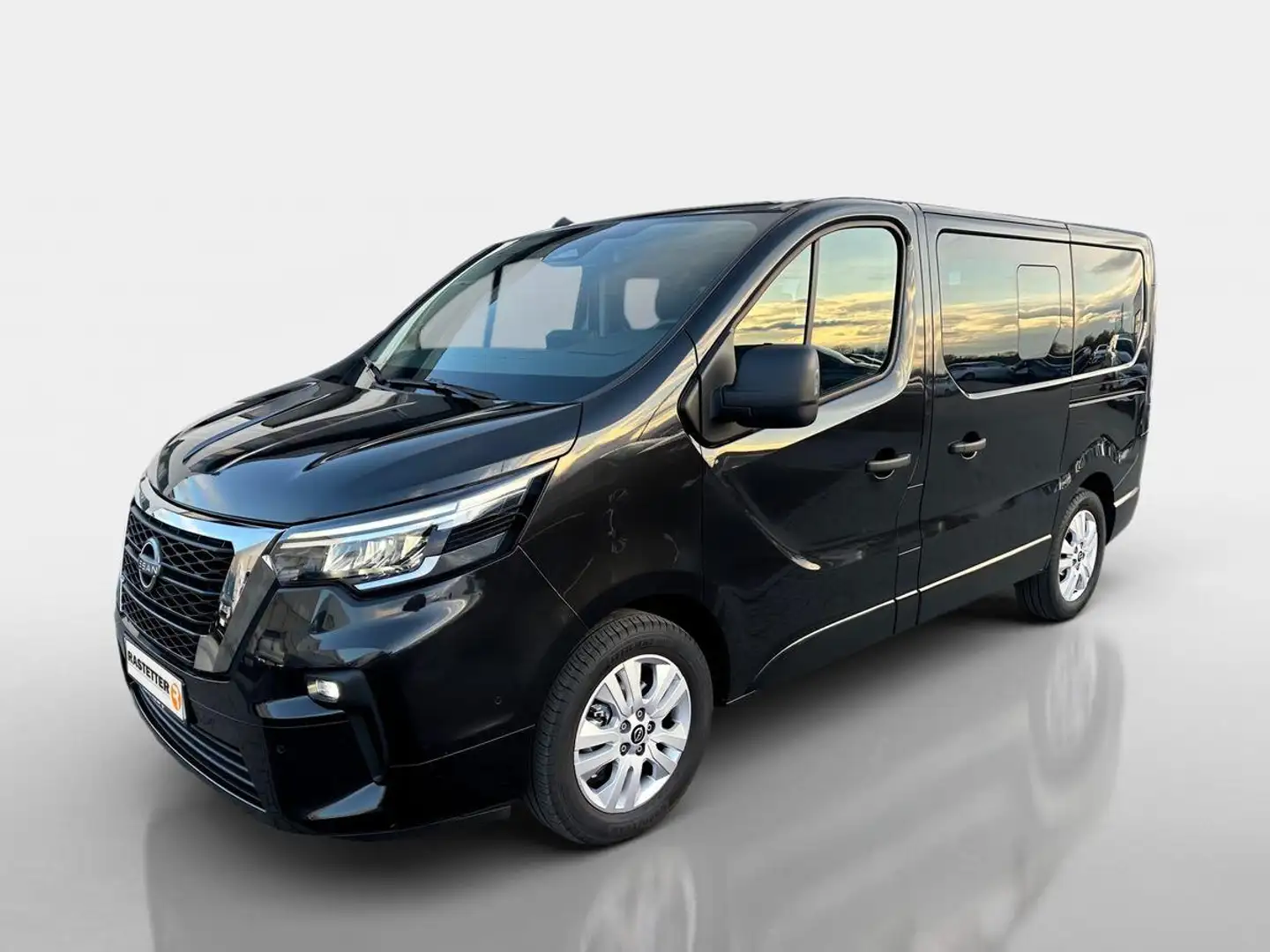 Nissan Primastar L1H1 2,8t tekna 8S Design+Kamera+Navi+iKey+Privacy Schwarz - 2