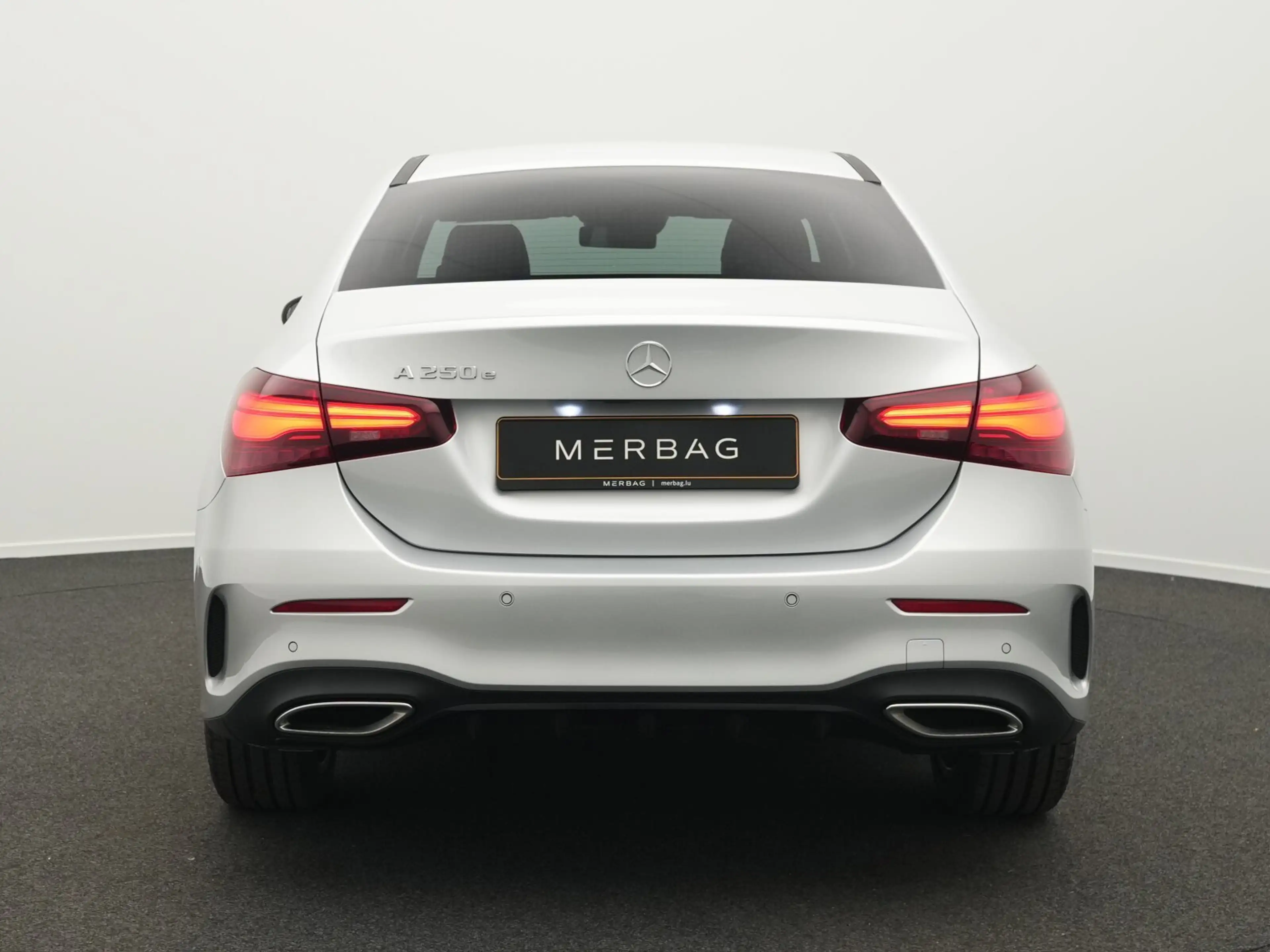 Mercedes-Benz A 250 A 250 e AMG-Line Lim LED+Kamera+Night+Ambi Navi — photo 4