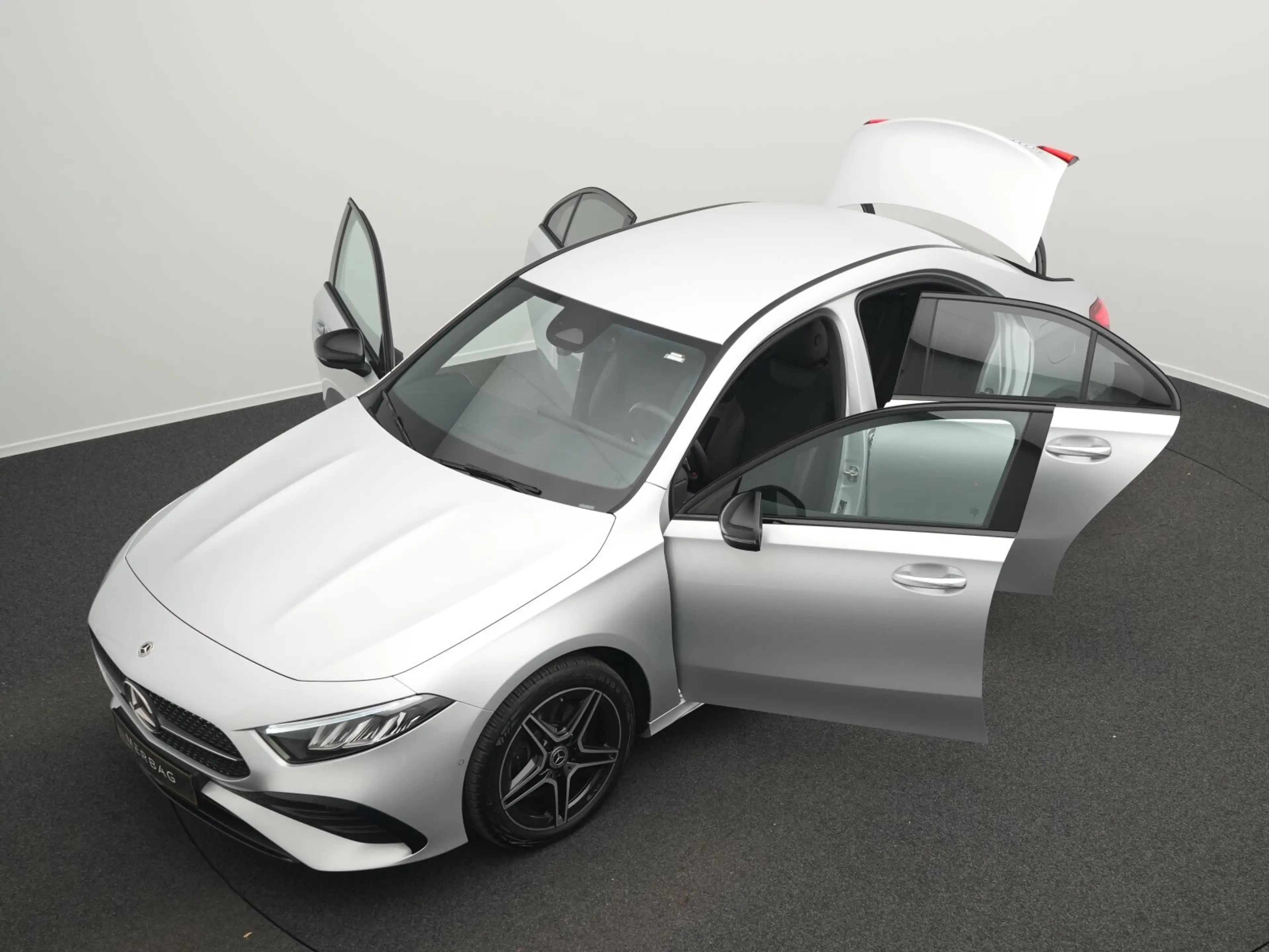 Mercedes-Benz A 250 A 250 e AMG-Line Lim LED+Kamera+Night+Ambi Navi — photo 14