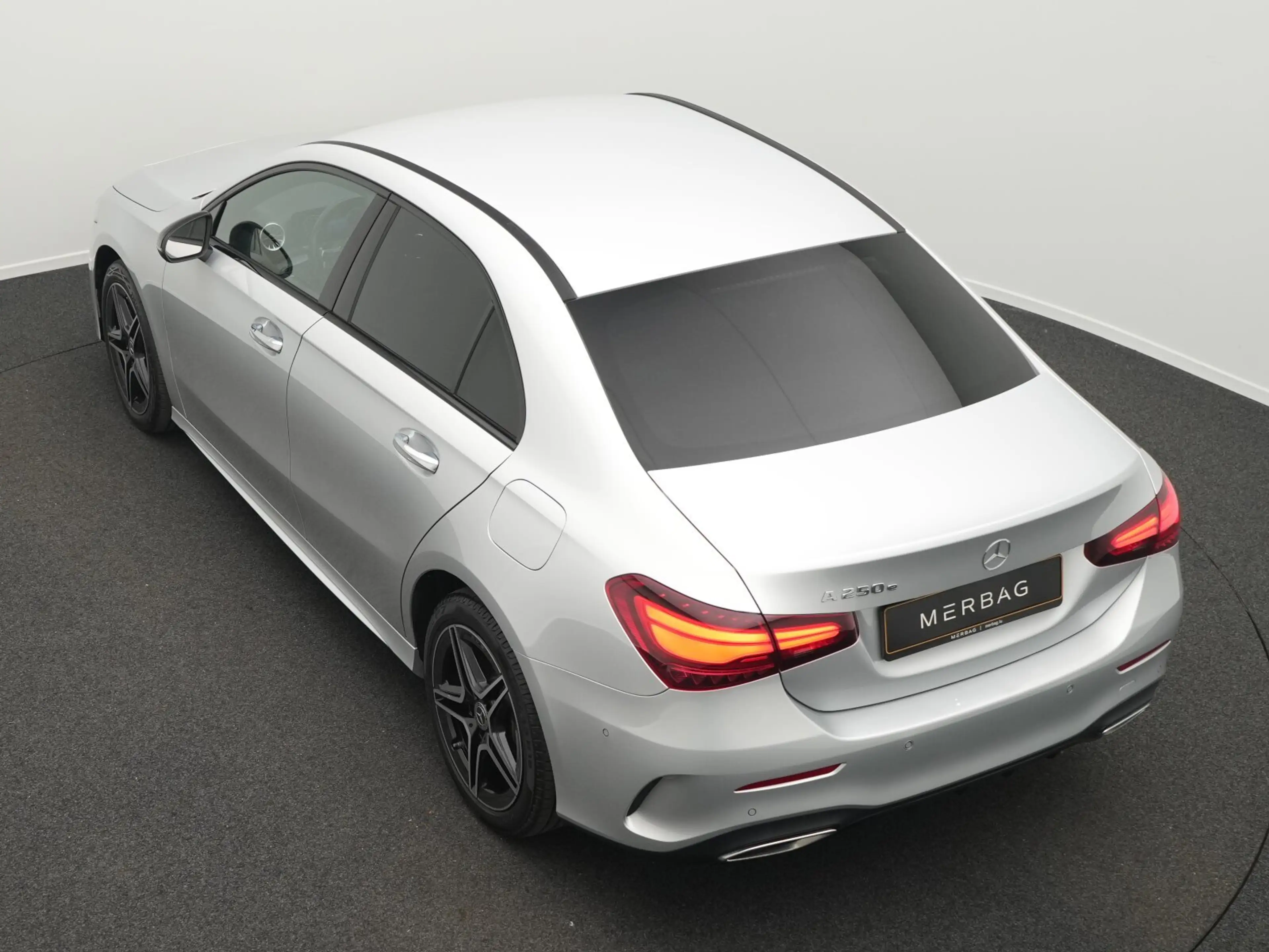 Mercedes-Benz A 250 A 250 e AMG-Line Lim LED+Kamera+Night+Ambi Navi — photo 13