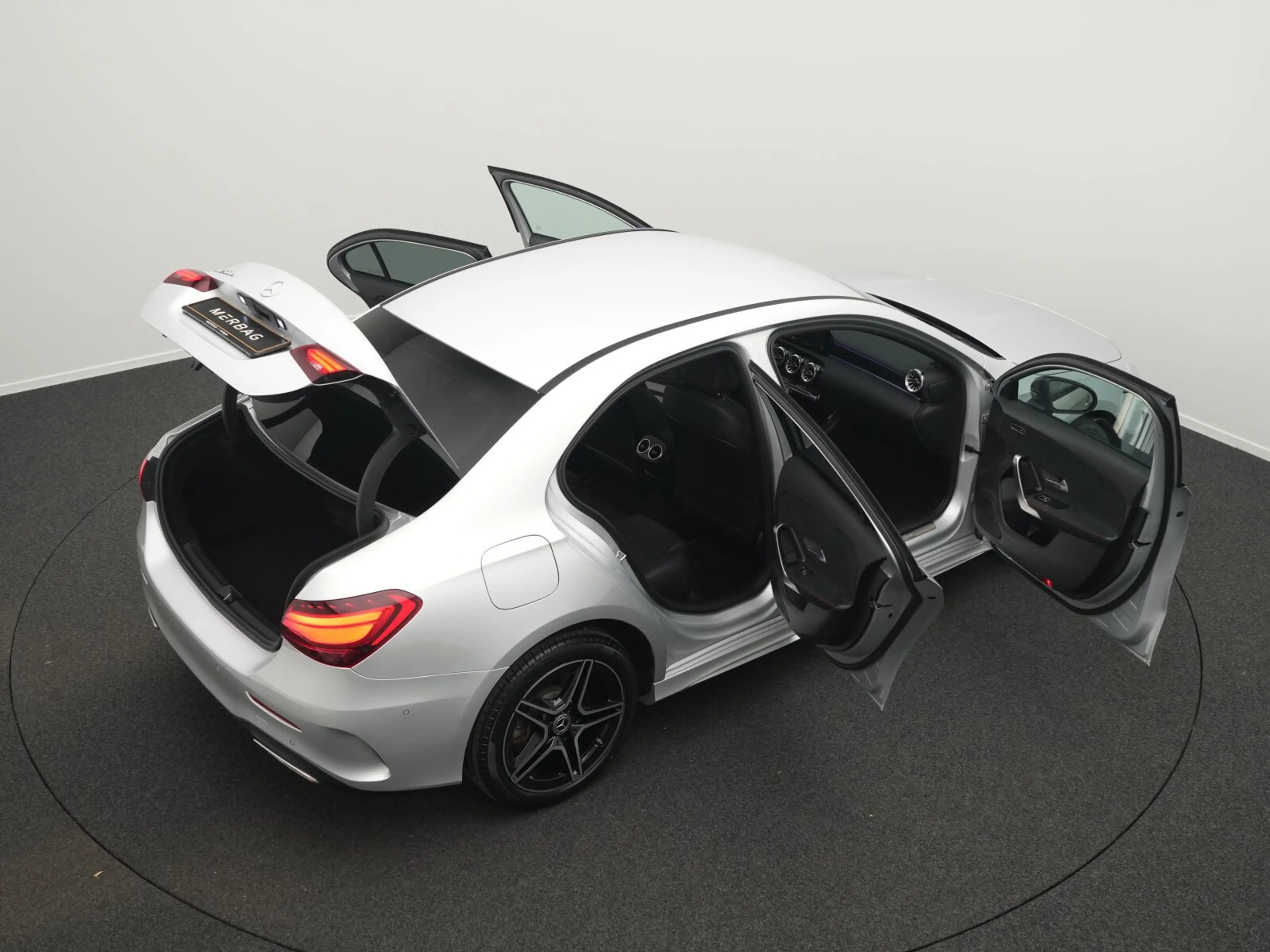 Mercedes-Benz A 250 A 250 e AMG-Line Lim LED+Kamera+Night+Ambi Navi — photo 15