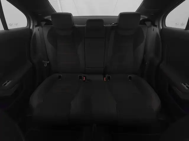 Mercedes-Benz 250 view 23