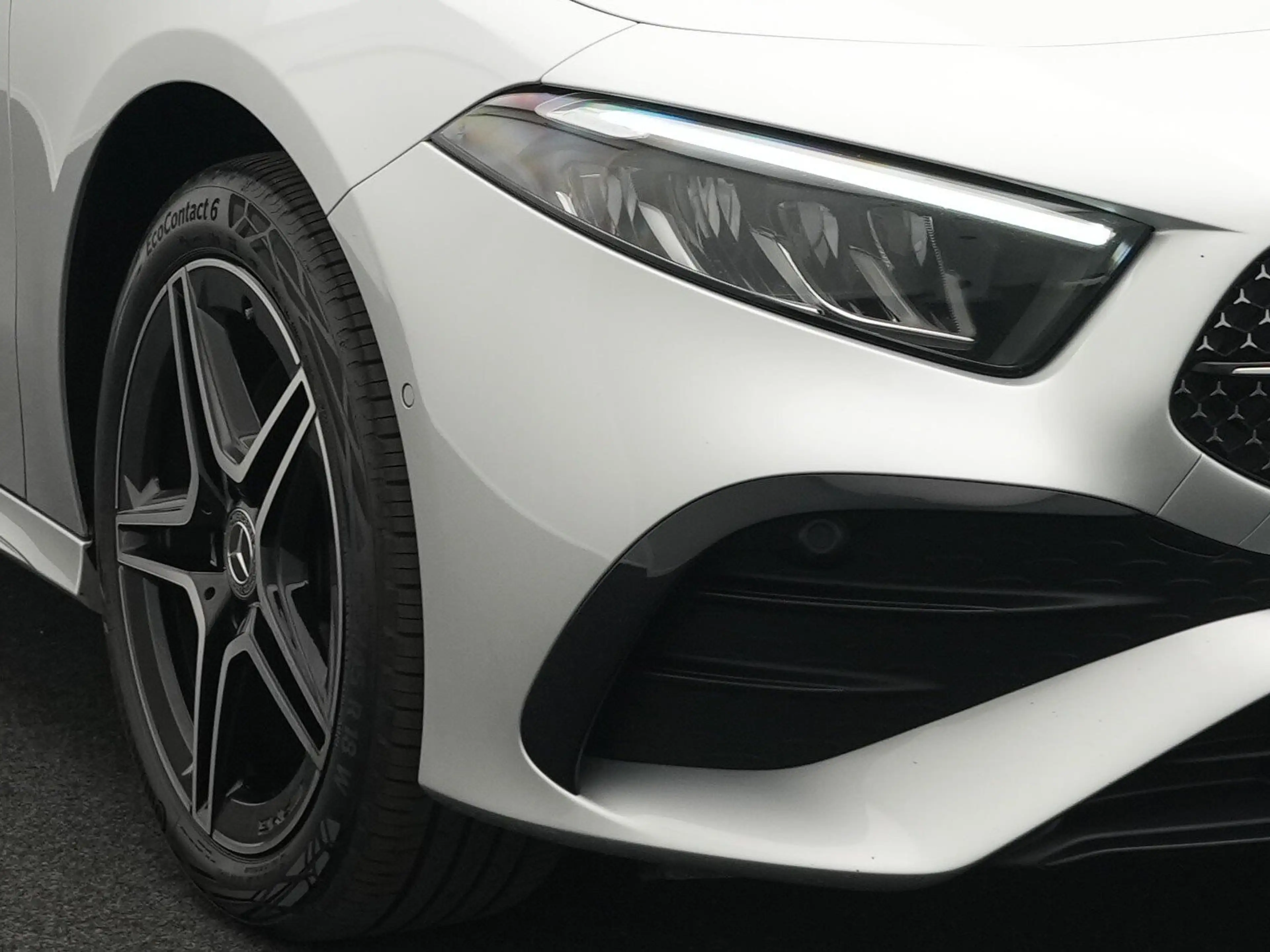 Mercedes-Benz A 250 A 250 e AMG-Line Lim LED+Kamera+Night+Ambi Navi — photo 9