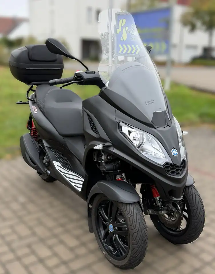 Piaggio MP3 300