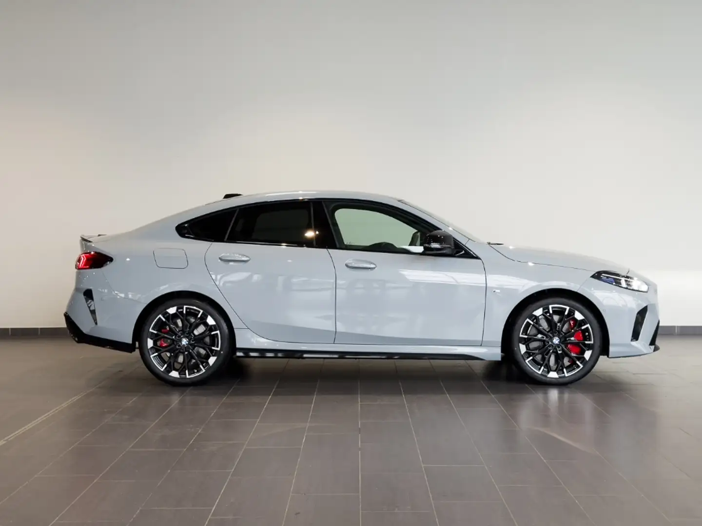 BMW 235 xDrive Gran Coupé 19" Sport Pro Innovationspaket D Grau - 2