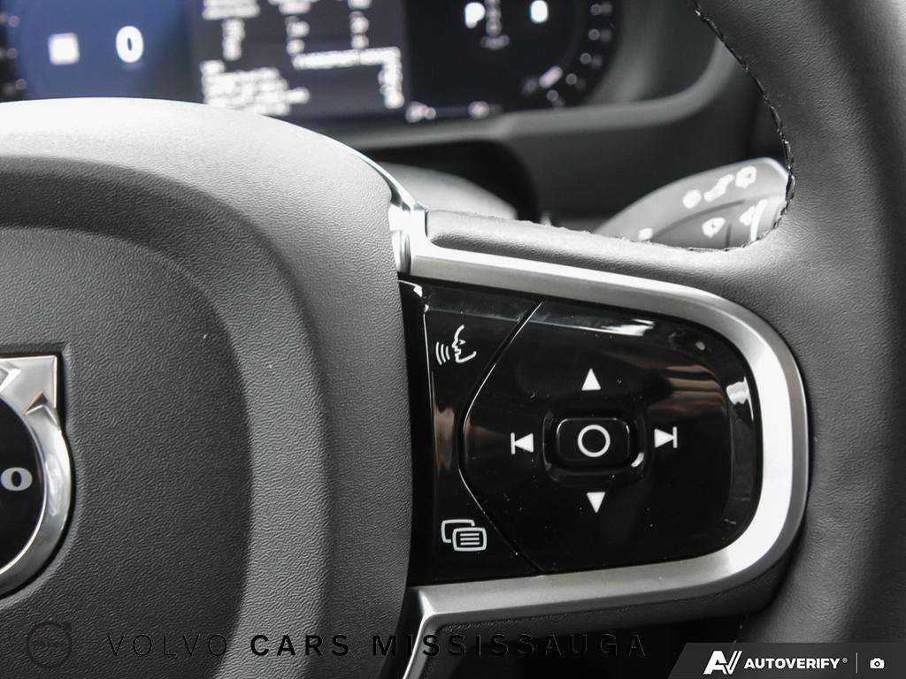 2026 Volvo XC90 B6 AWD Ultra Dark Theme 7-Seater thumb 45