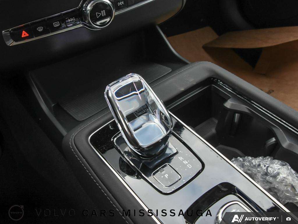 2026 Volvo XC90 B6 AWD Ultra Dark Theme 7-Seater thumb 46