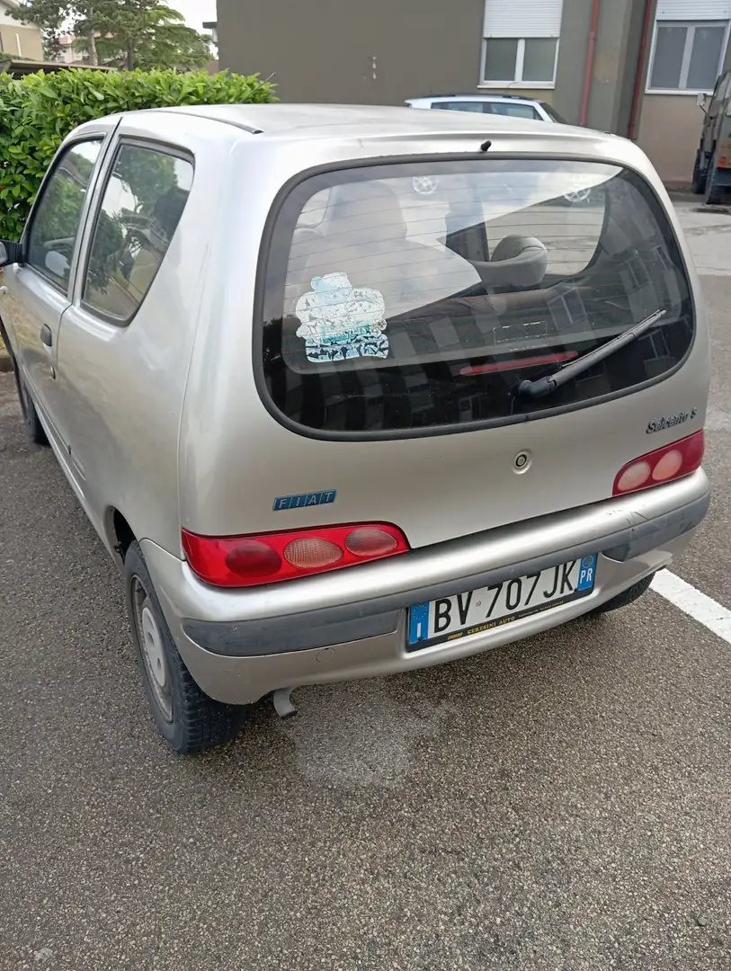 Fiat 600 Šedá - 1