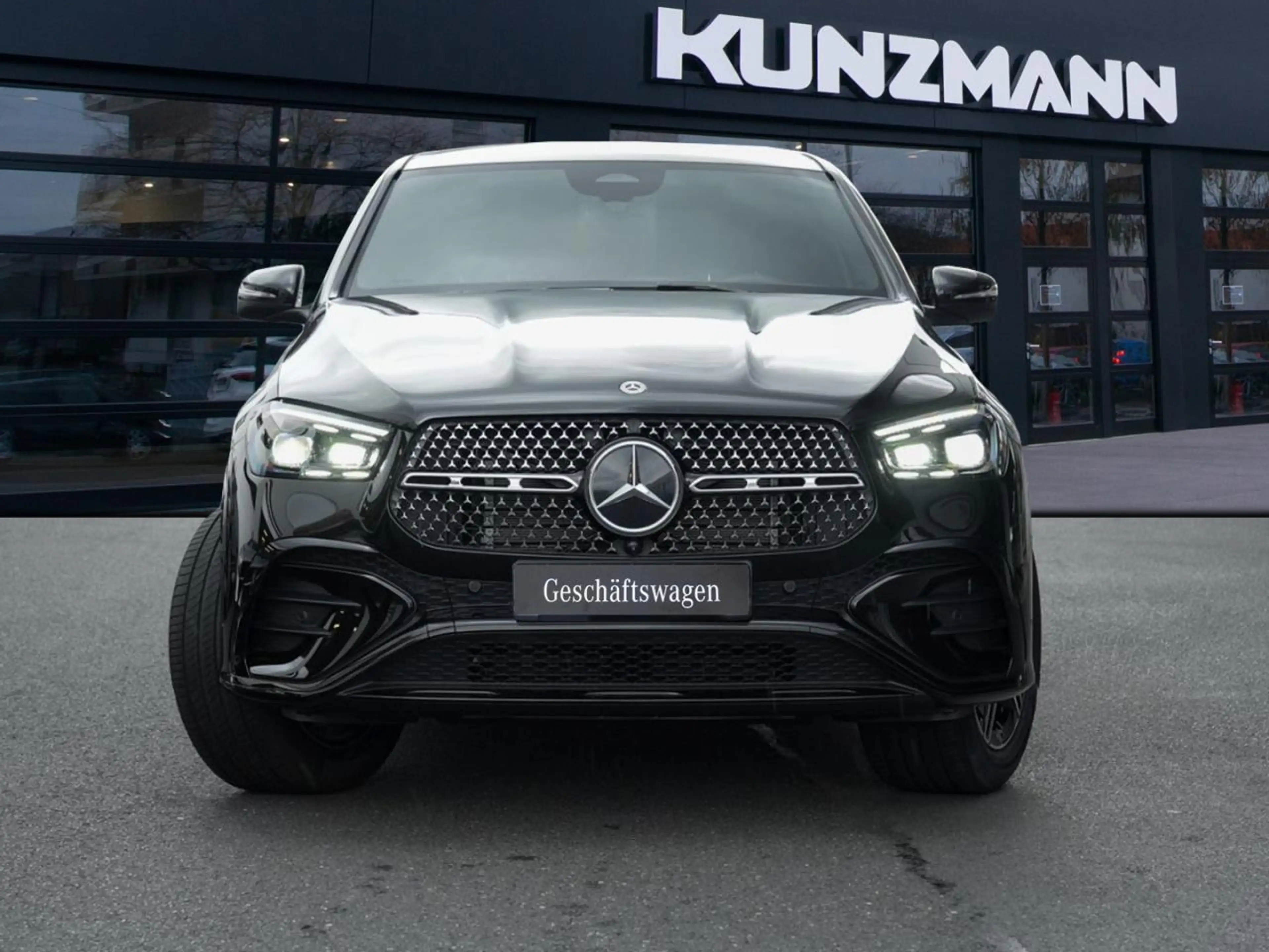 Mercedes-Benz GLE 300 d 4MATIC Coupé AMG Night Panorama 360° — photo 2