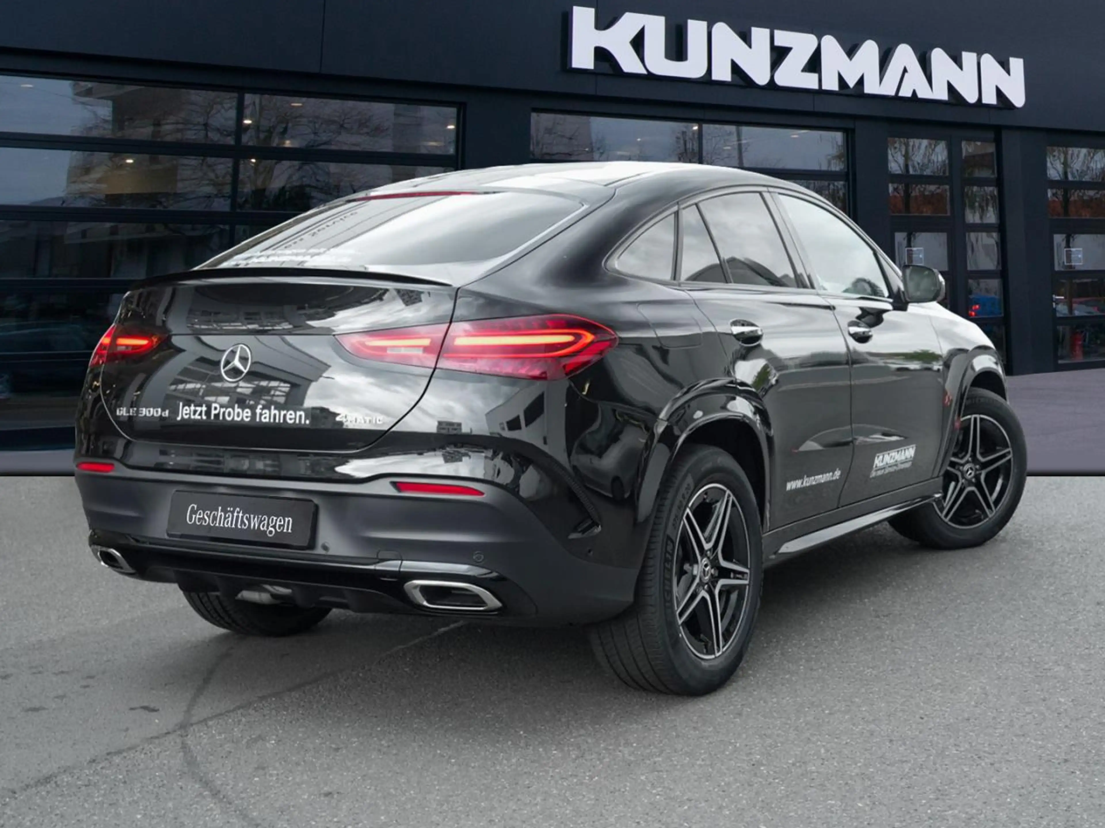 Mercedes-Benz GLE 300 d 4MATIC Coupé AMG Night Panorama 360° — photo 3