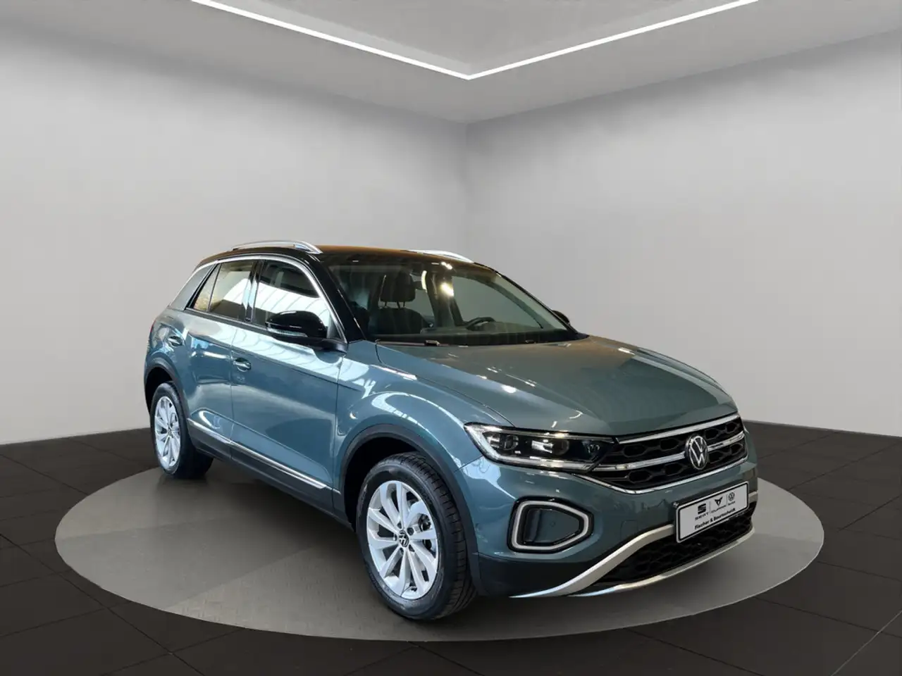 Volkswagen T-Roc 1.0 TSI Style PDC SHZ ACC FACEL. LED 6
