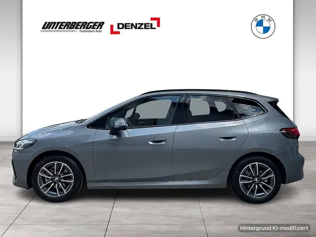BMW 2 Series view 4