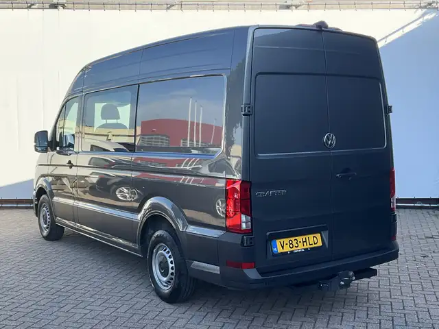 Volkswagen Crafter view 2