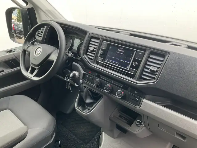Volkswagen Crafter view 3