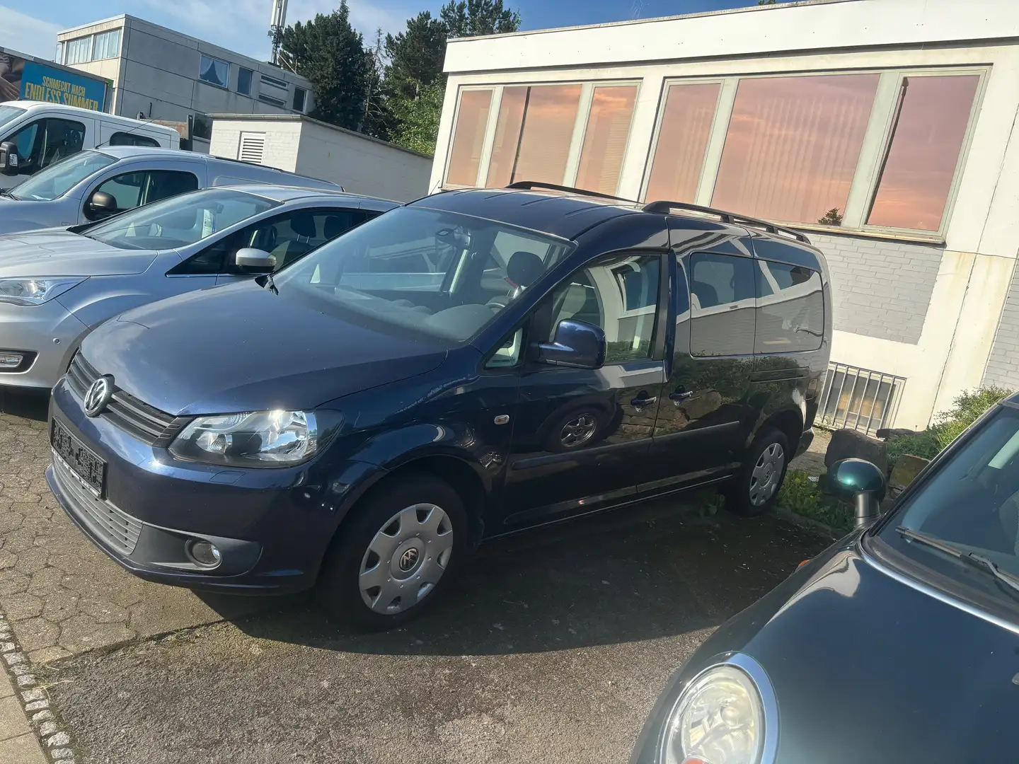 Volkswagen Caddy Maxi Rollstuhlrampe Blau - 2