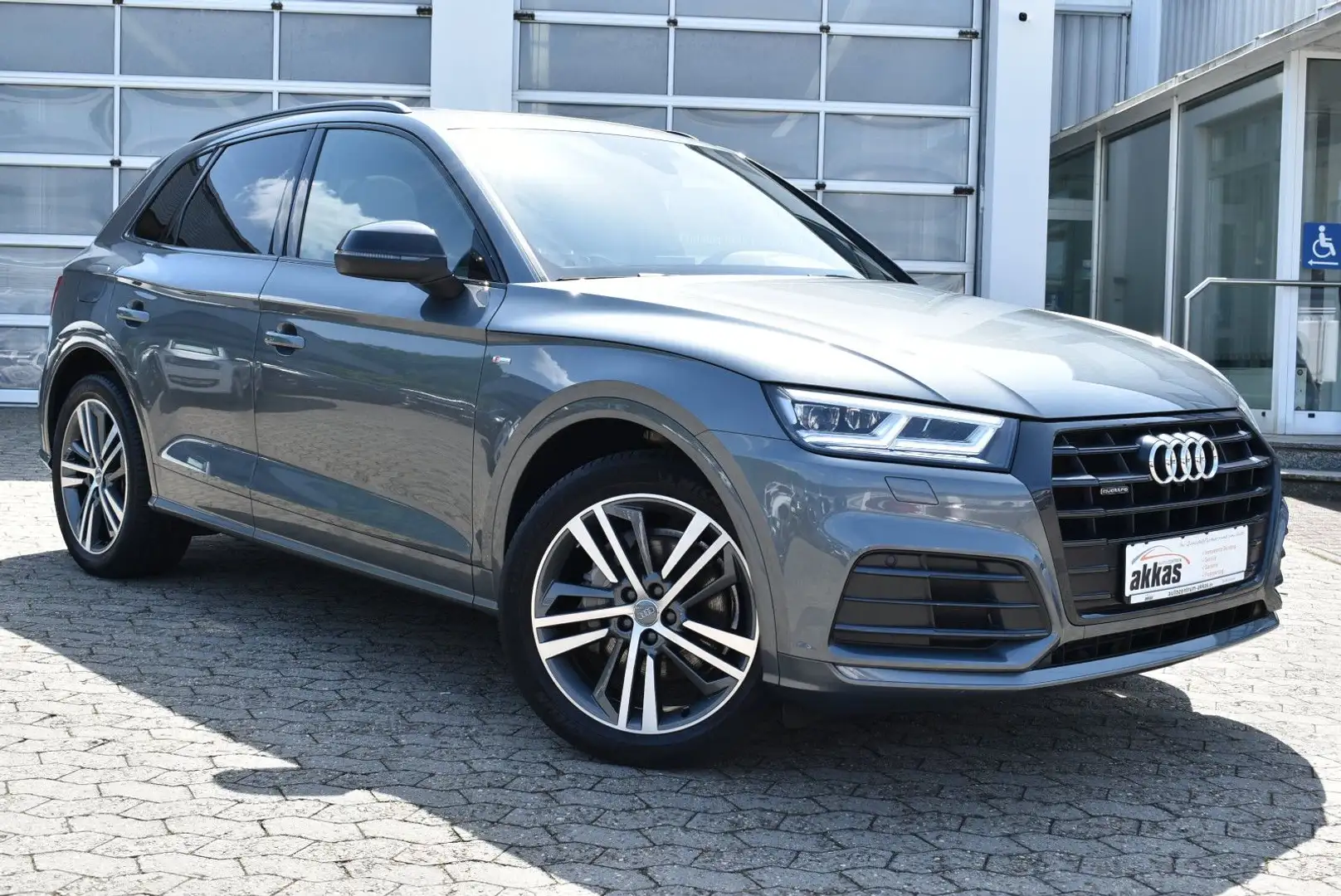 Audi Q5 40 TDI quattro S-Line sport *VirtCockpit*Pano Grau - 1