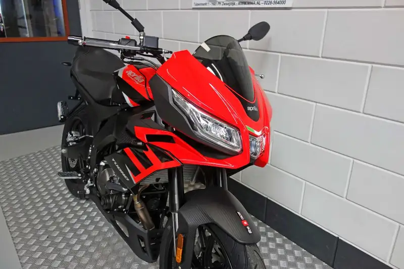 Aprilia Tuono - foto 5