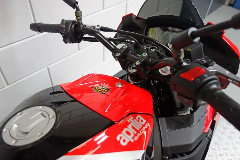 Aprilia Tuono - foto 6