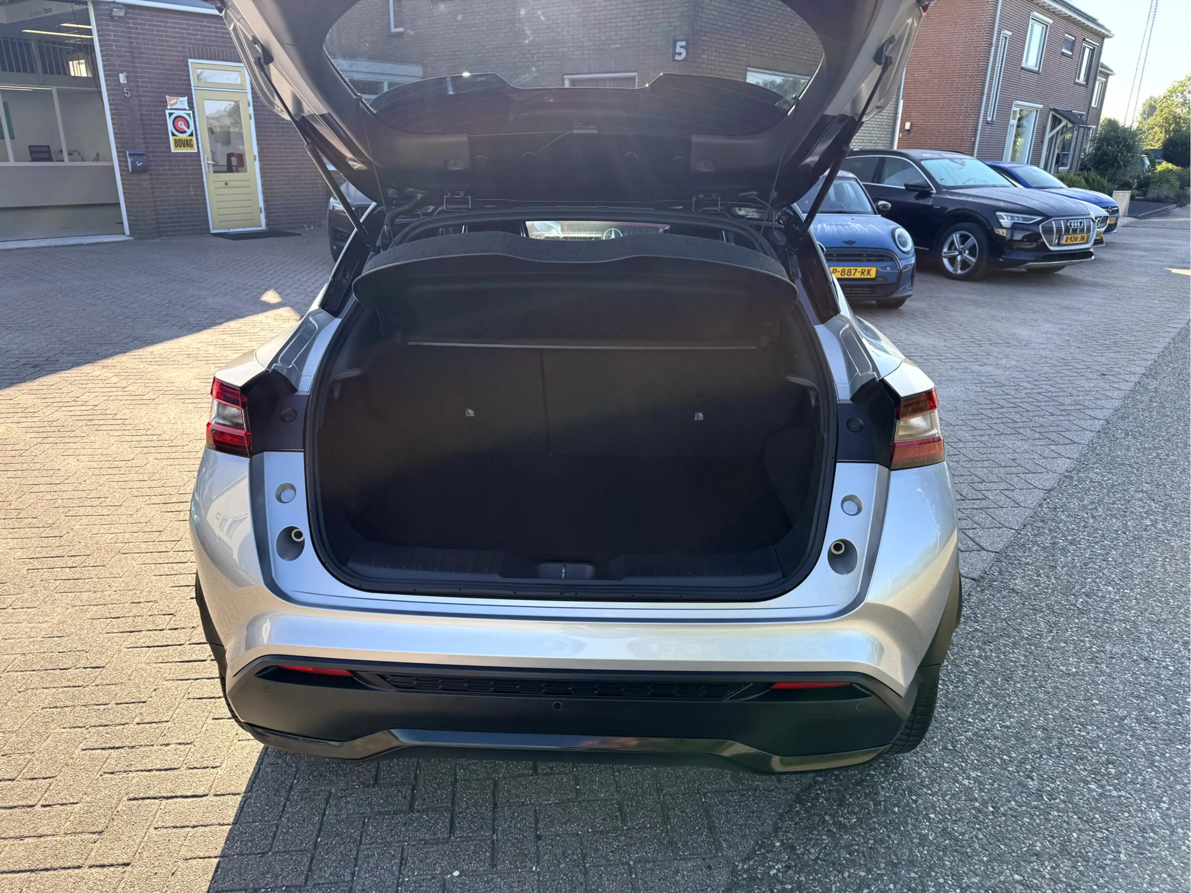 Nissan Juke 1.0 DIG-T N-Design Leer, 360camera, App Connect — photo 17