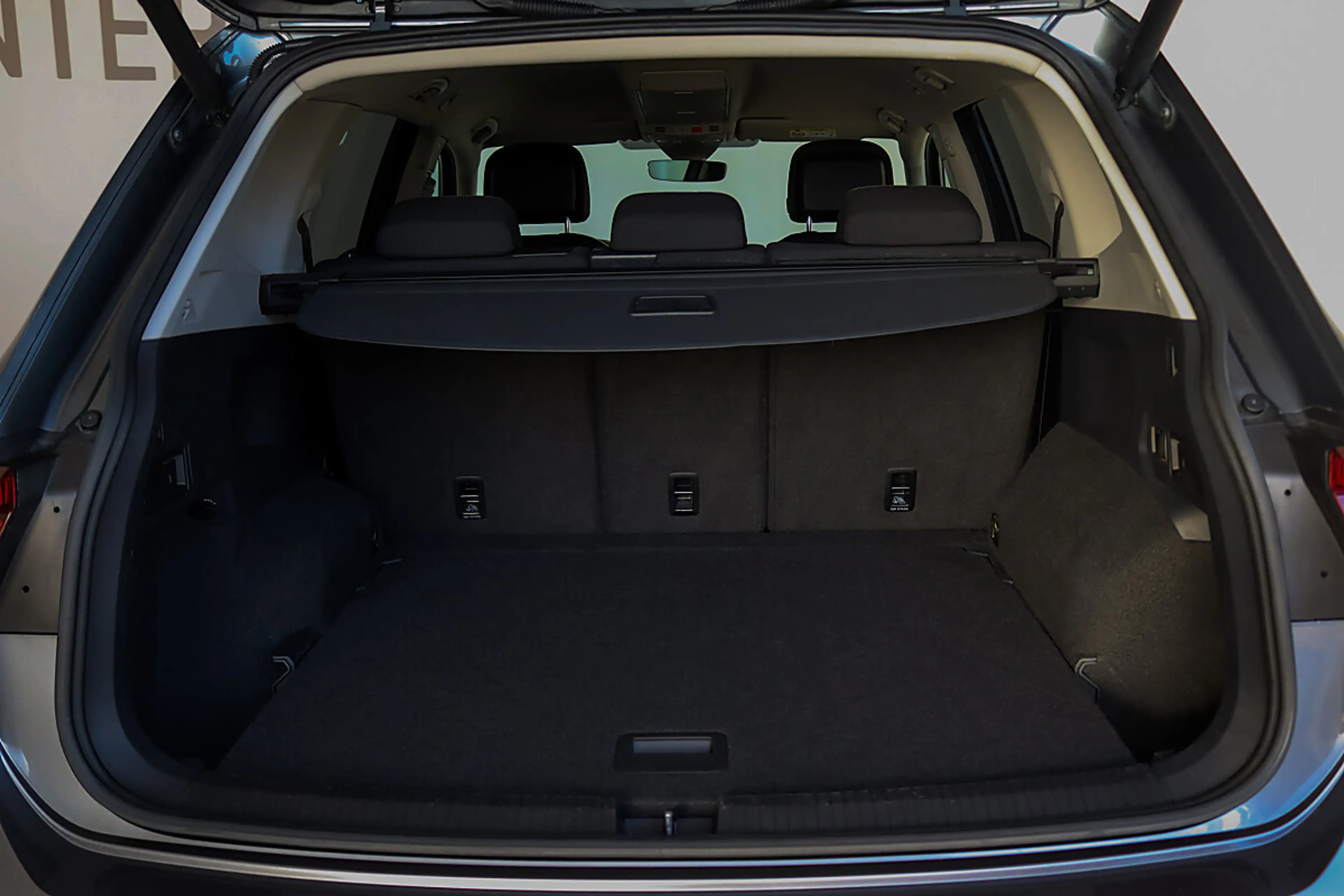 Volkswagen Tiguan Allspace R-Line Highline — photo 13