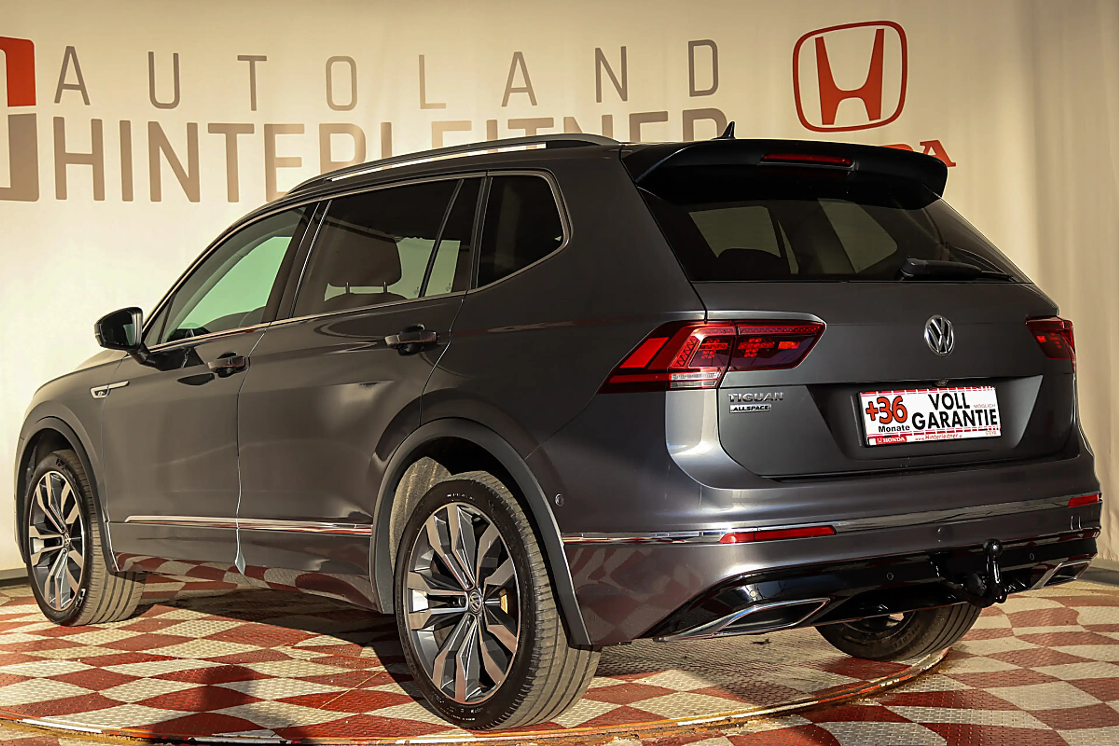 Volkswagen Tiguan Allspace R-Line Highline — photo 10