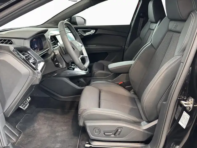 Audi Q4 E-Tron view 8